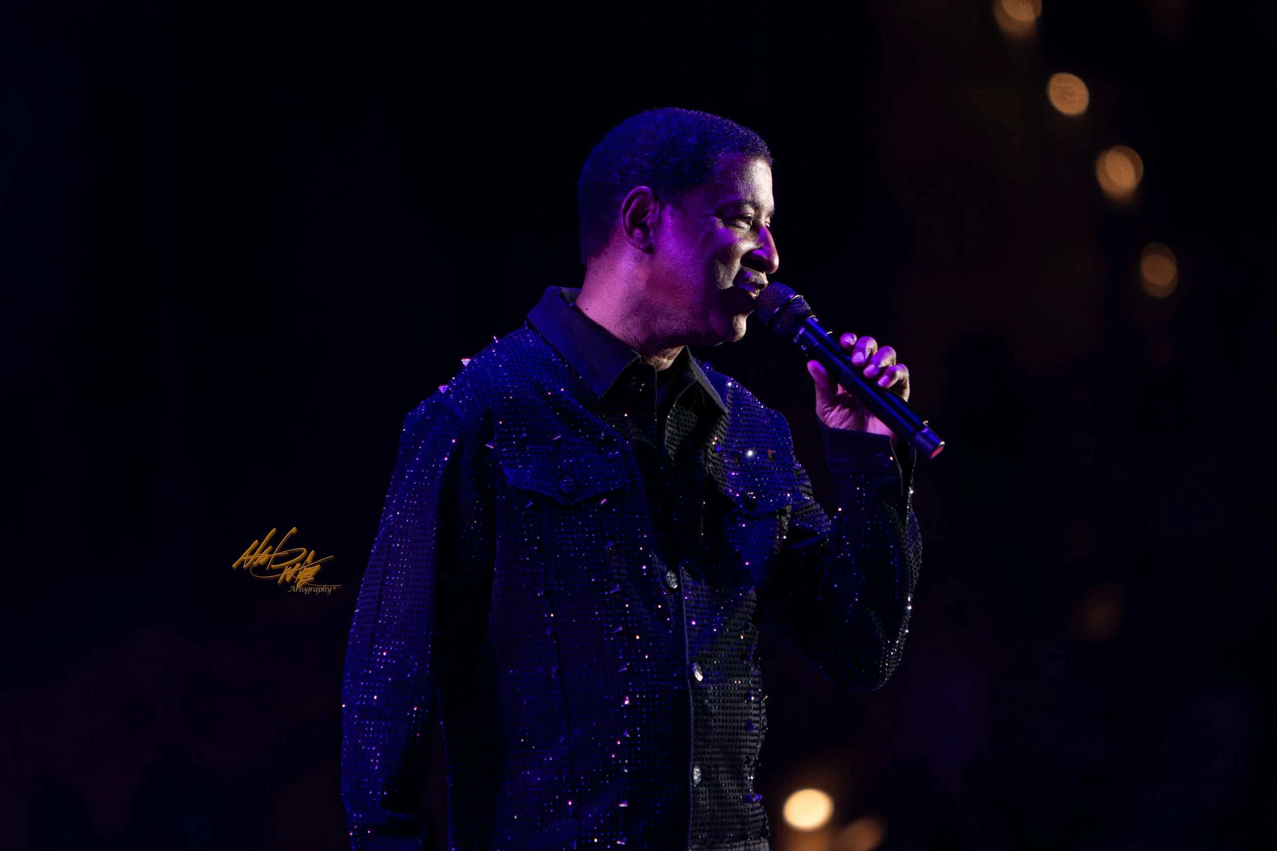 Concert photography featuring Babyface captured by Nat Carter.