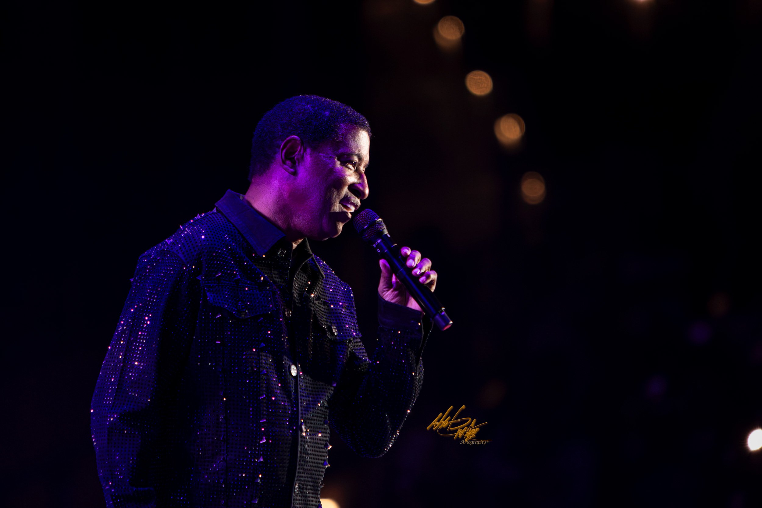 Concert photography featuring Babyface captured by Nat Carter.
