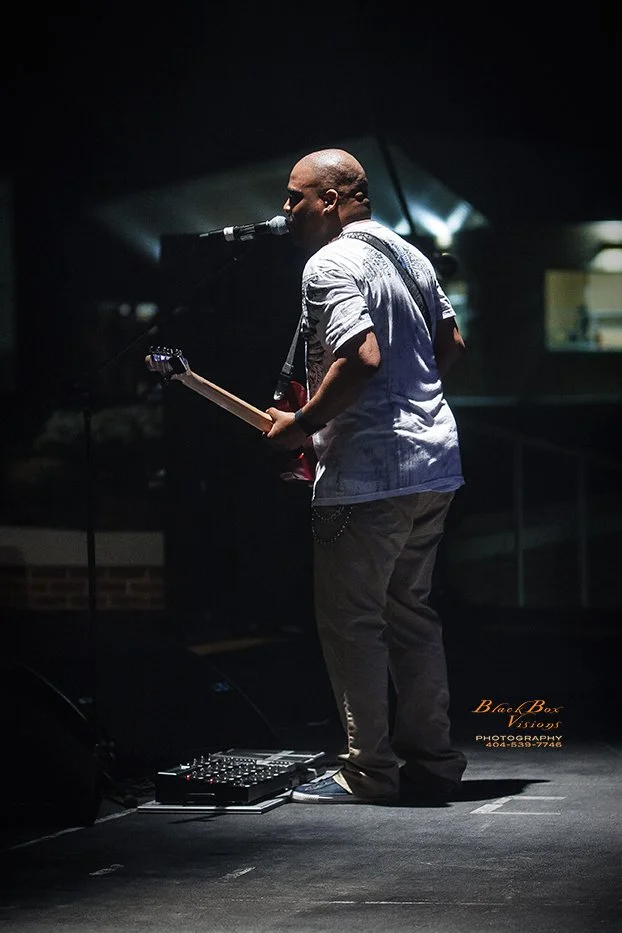 Concert photography featuring MINT CONDITION captured by Nat Carter for Nat Carter Artography. Copyright © Nat Carter, Nat Carter Artography 2022 All Rights Reserved.