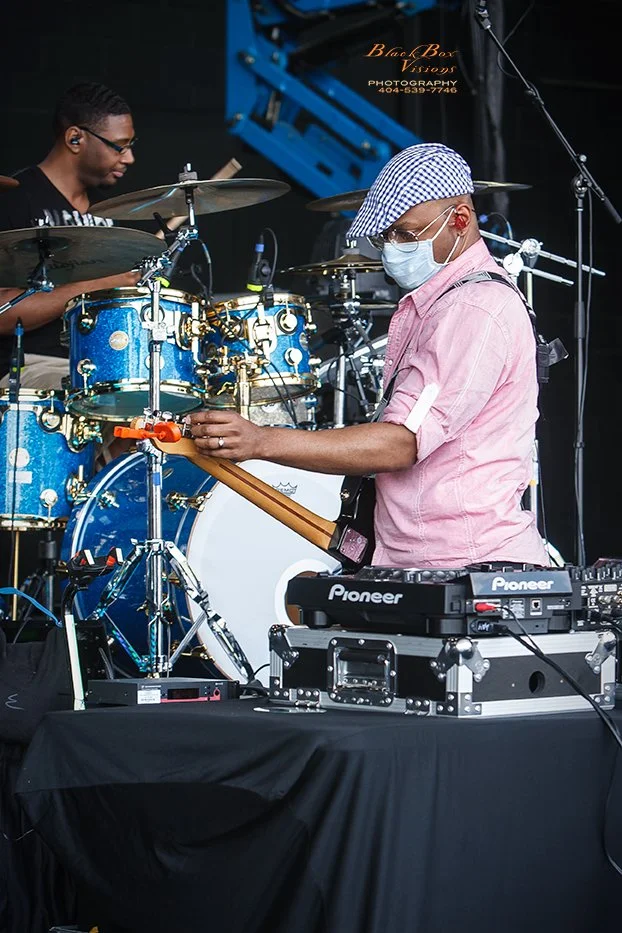 Concert photography featuring MINT CONDITION captured by Nat Carter for Nat Carter Artography. Copyright © Nat Carter, Nat Carter Artography 2022 All Rights Reserved.