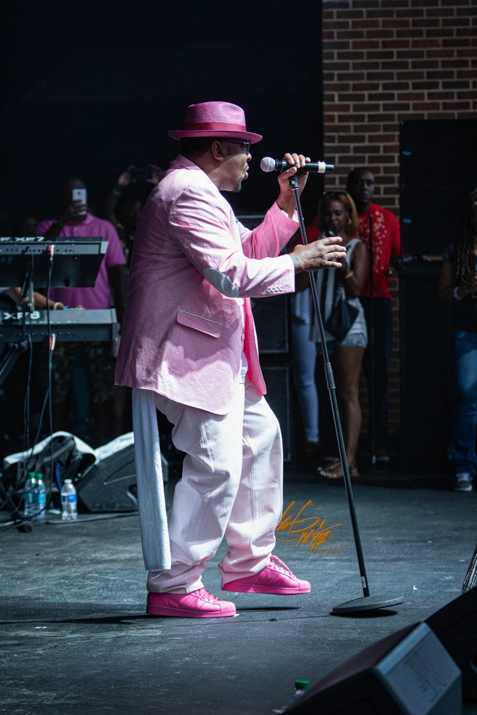 Concert photography featuring MINT BOBBY BROWN captured by Nat Carter for Nat Carter Artography. Copyright © Nat Carter, Nat Carter Artography 2022 All Rights Reserved.