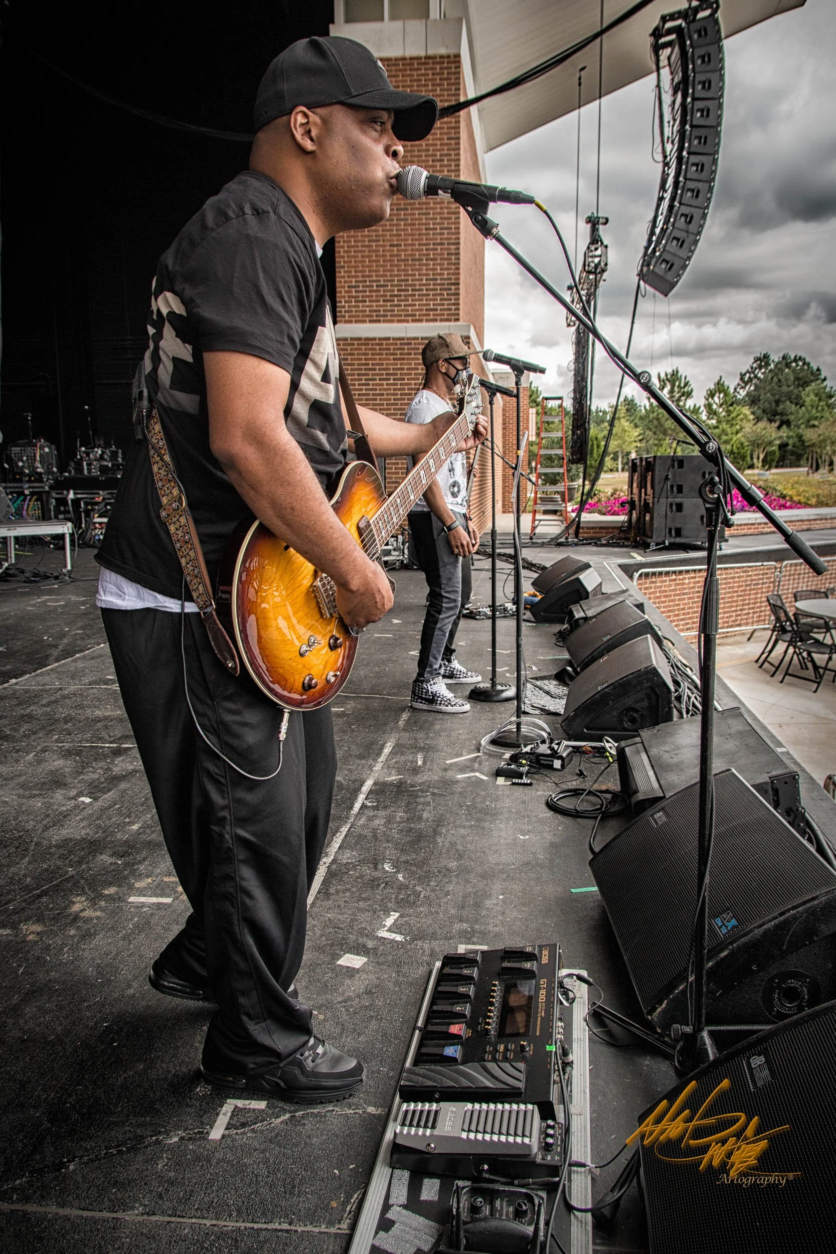 Concert photography featuring MINT CONDITION captured by Nat Carter for Nat Carter Artography. Copyright © Nat Carter, Nat Carter Artography 2022 All Rights Reserved.