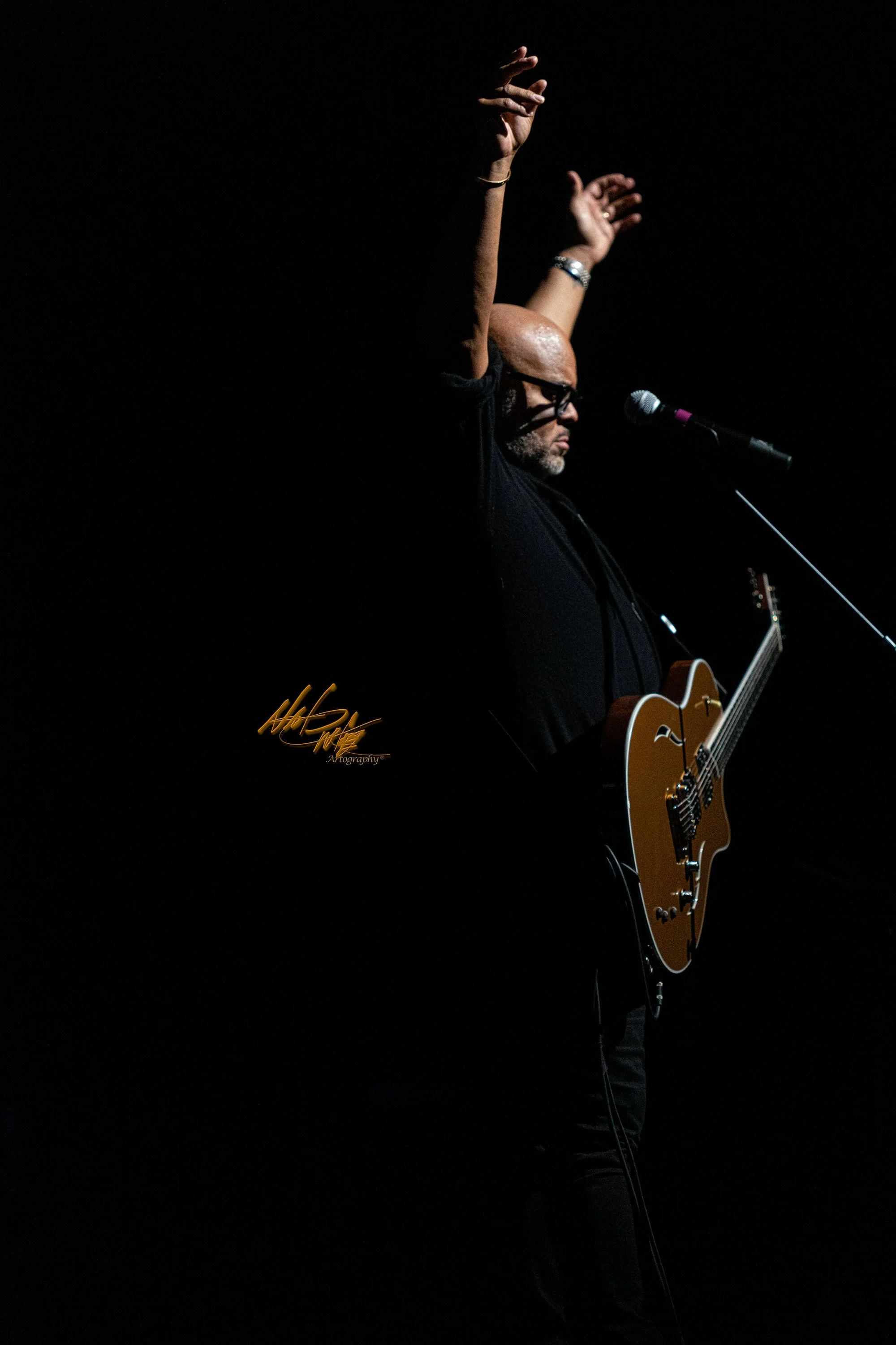 Israel Houghton captured by Nat Carter for Twilight 2 Productions