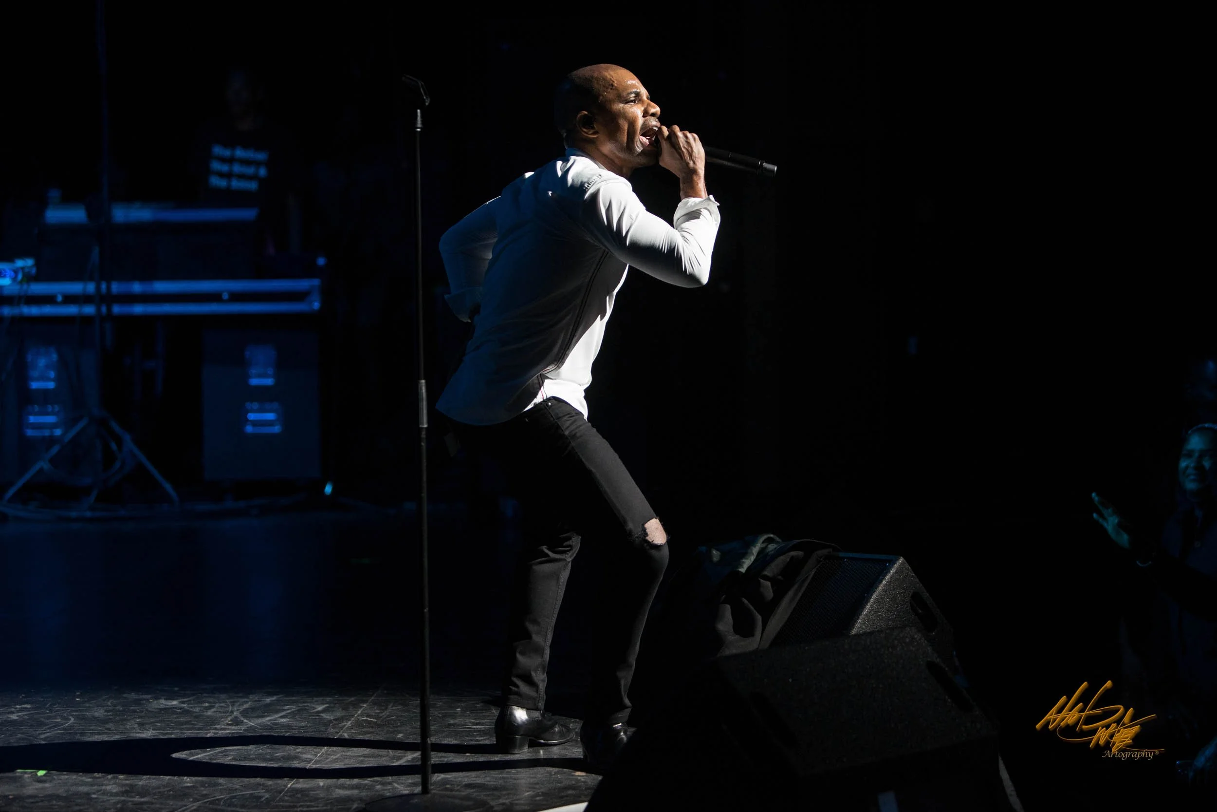 Concert photography featuring KIRK FRANKLIN captured by Nat Carter for Nat Carter Artography. Copyright © Nat Carter, Nat Carter Artography 2022 All Rights Reserved.