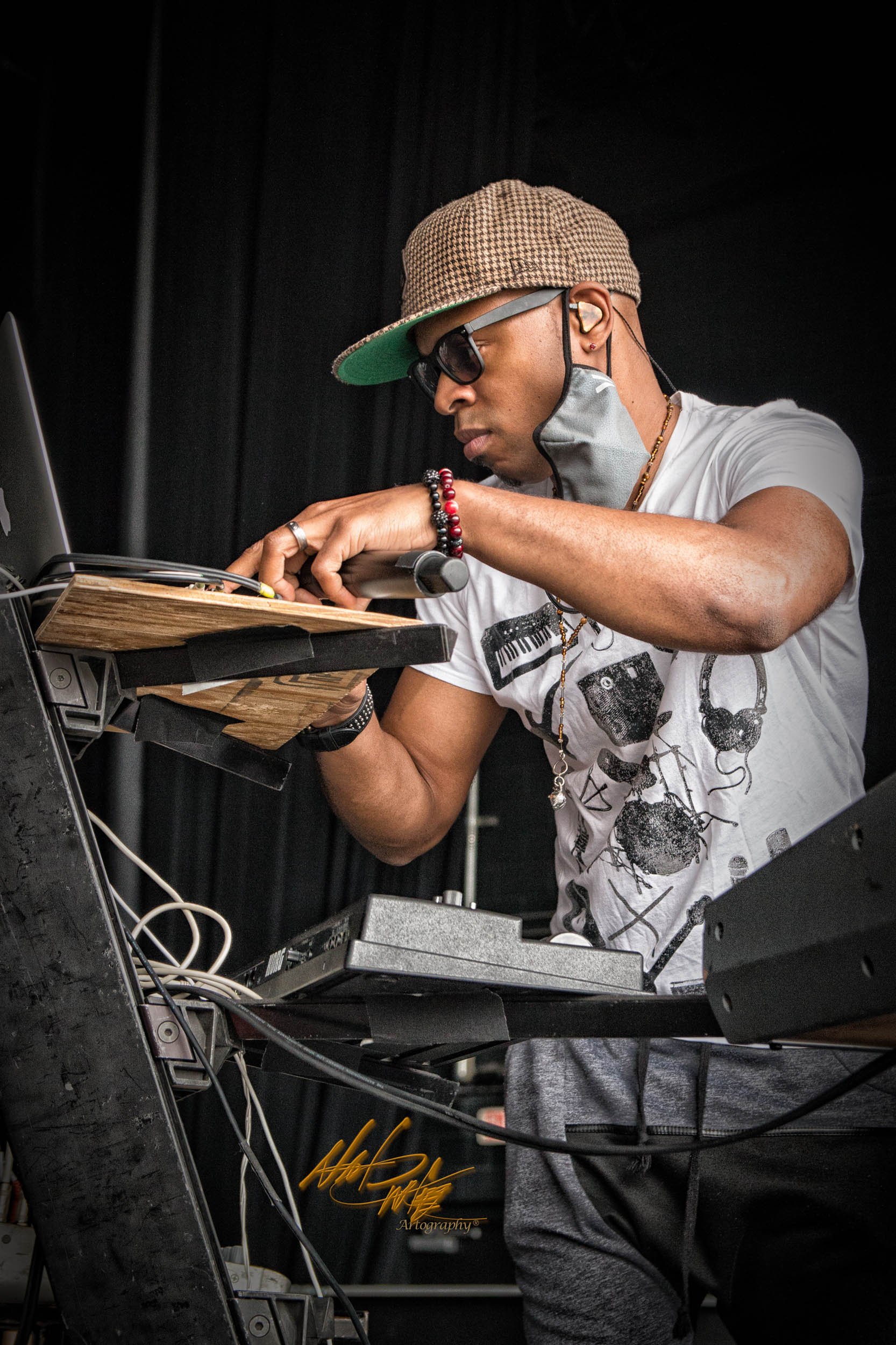 Concert photography featuring MINT CONDITION captured by Nat Carter for Nat Carter Artography. Copyright © Nat Carter, Nat Carter Artography 2022 All Rights Reserved.