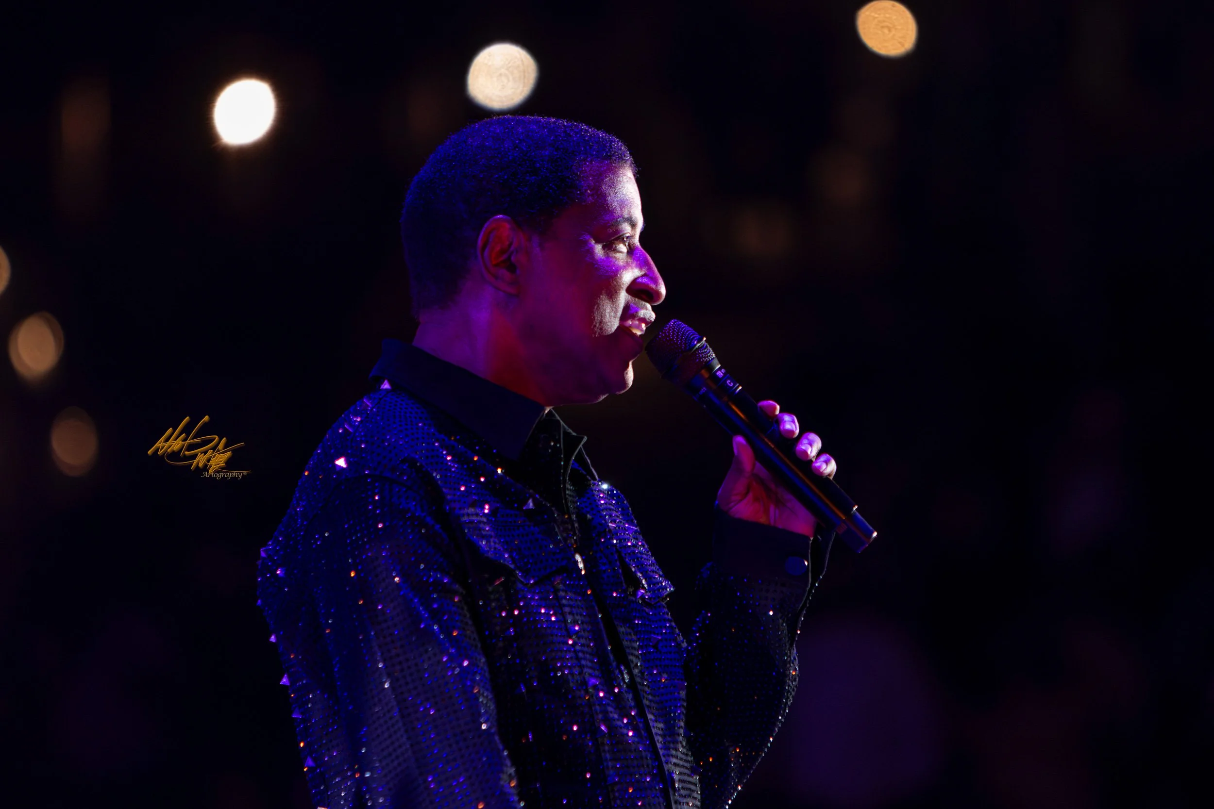 Concert photography featuring Babyface captured by Nat Carter.