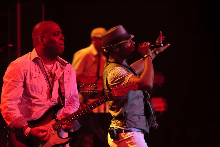 Concert photography featuring MINT CONDITION captured by Nat Carter for Nat Carter Artography. Copyright © Nat Carter, Nat Carter Artography 2022 All Rights Reserved.