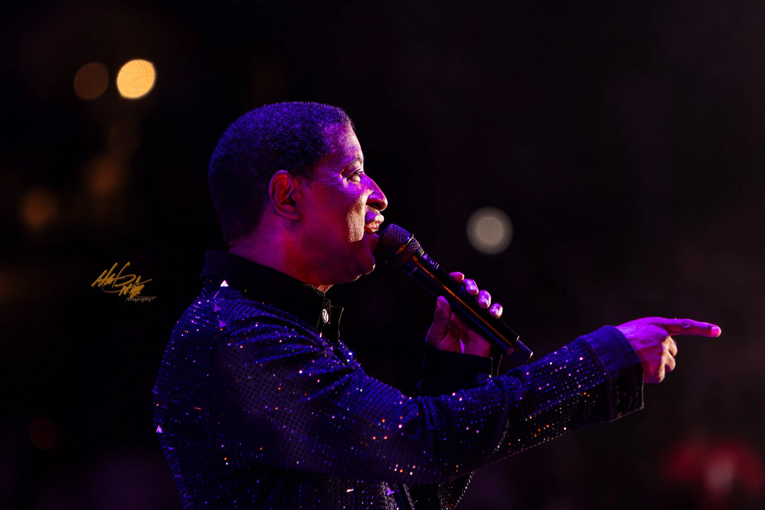 Concert photography featuring Babyface captured by Nat Carter.