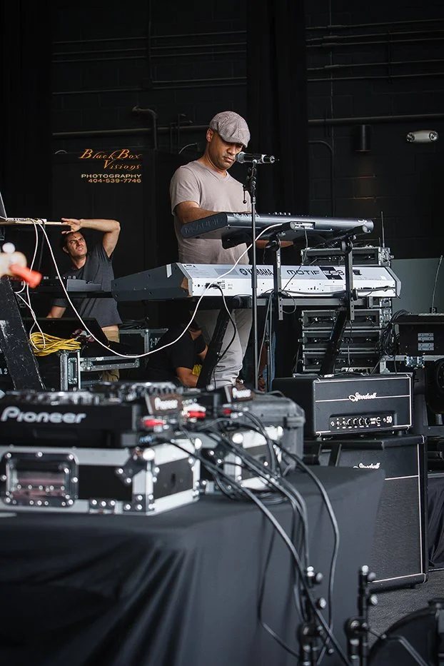 Concert photography featuring MINT CONDITION captured by Nat Carter for Nat Carter Artography. Copyright © Nat Carter, Nat Carter Artography 2022 All Rights Reserved.