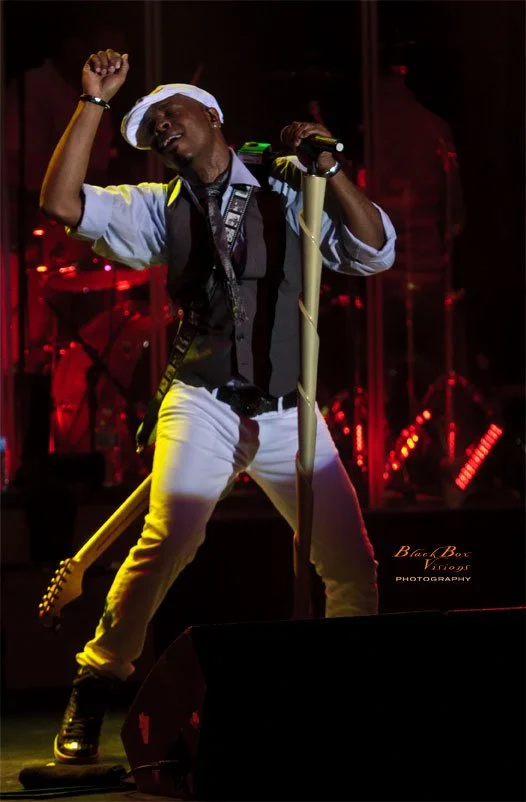Concert photography featuring MINT CONDITION captured by Nat Carter for Nat Carter Artography. Copyright © Nat Carter, Nat Carter Artography 2022 All Rights Reserved.