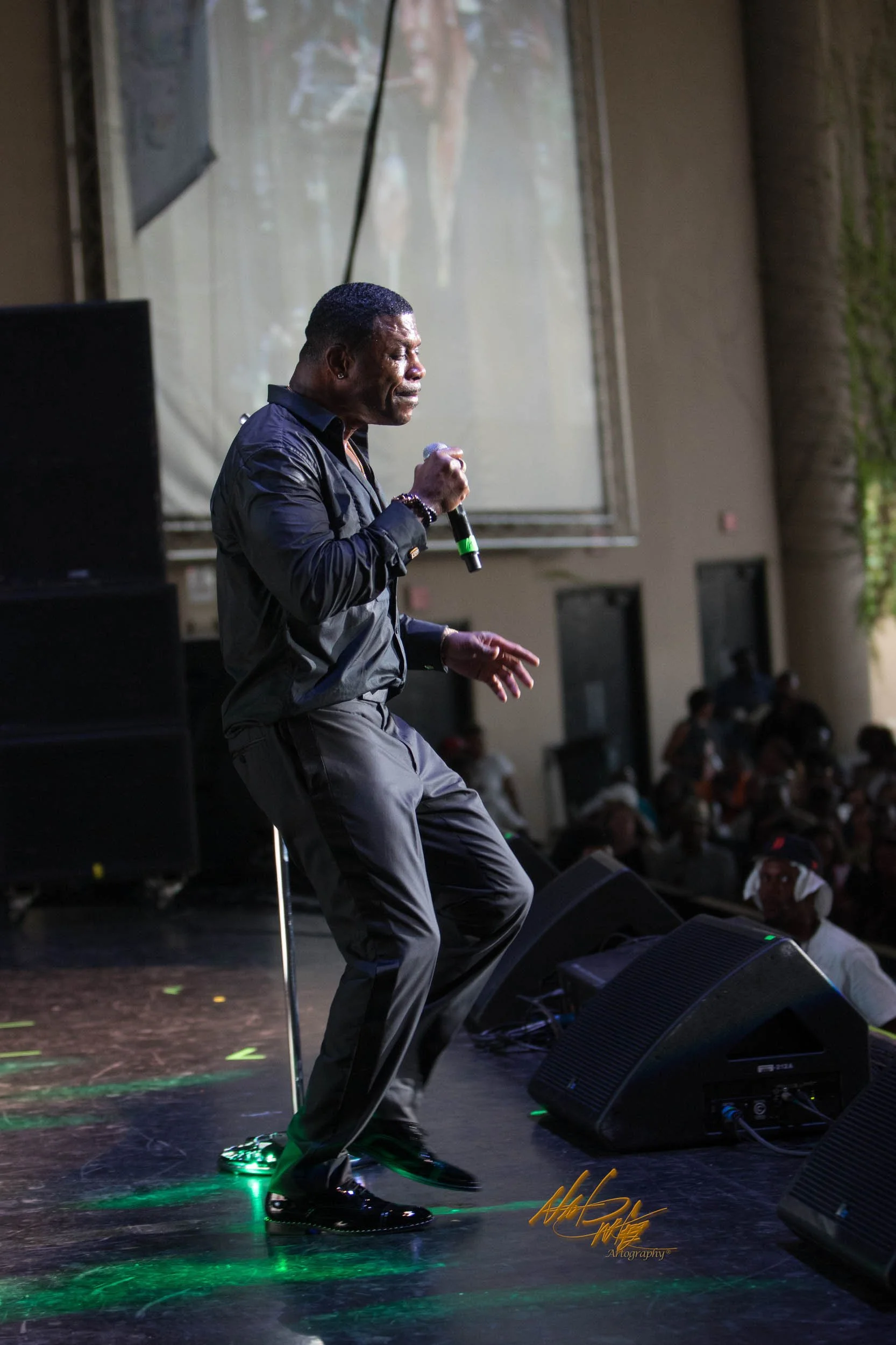 Concert photography featuring KEITH SWEAT captured by Nat Carter for Nat Carter Artography. Copyright © Nat Carter, Nat Carter Artography 2022 All Rights Reserved.