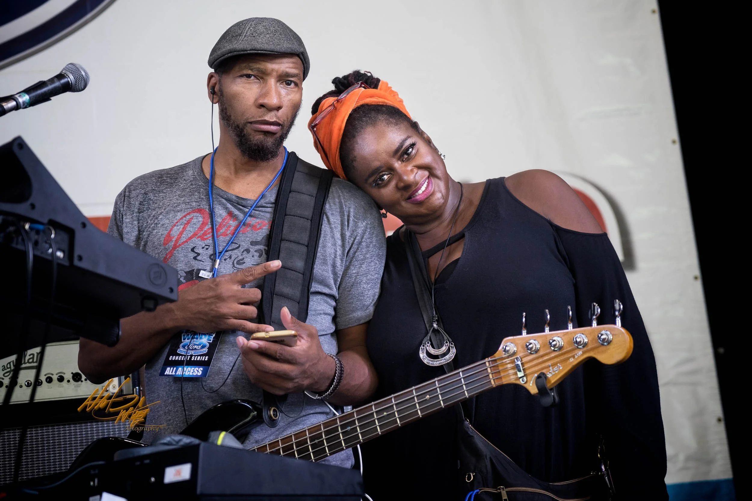 Jane Eugene & LOOSE ENDS captured by Nat Carter for Nat Carter Artography. Copyright © Nat Carter Nat Carter Artography 2022 All Rights Reserved.