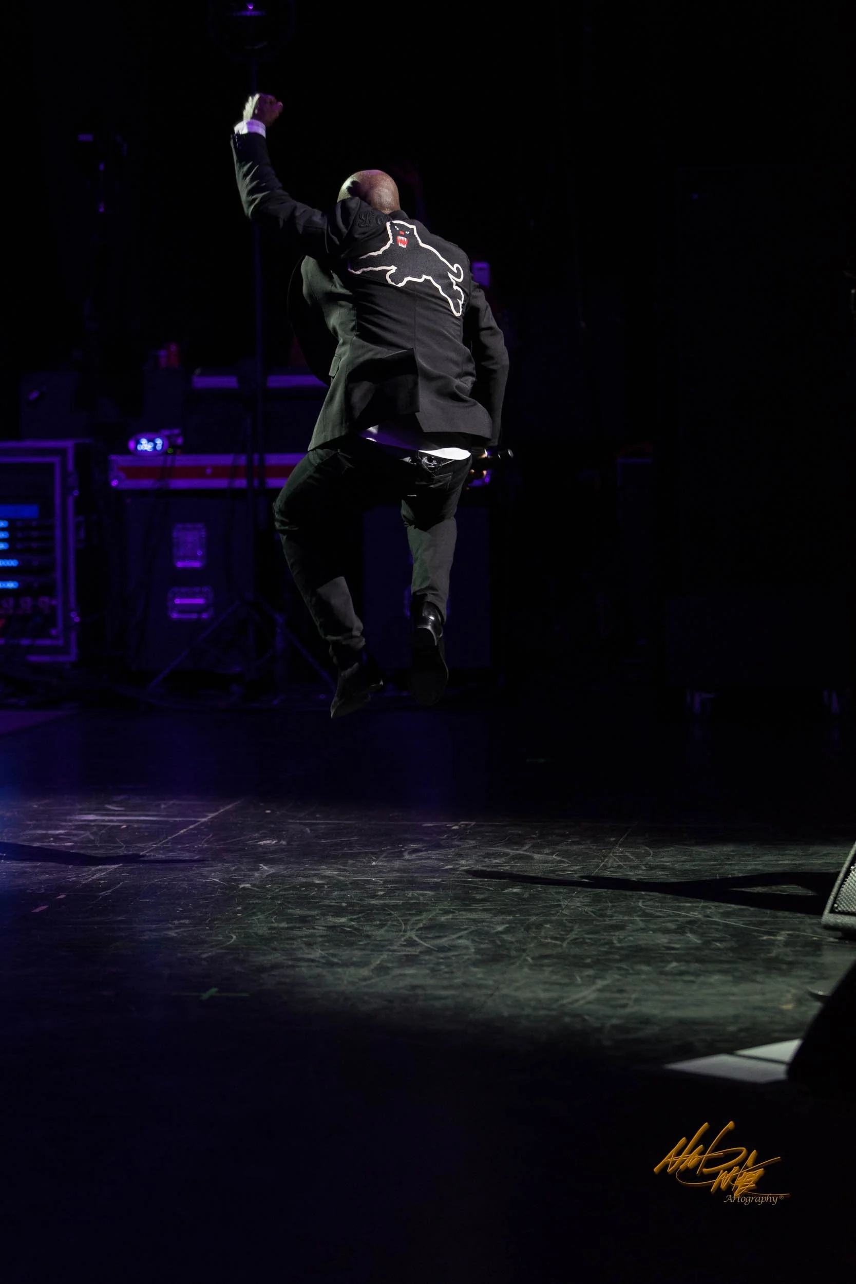 Concert photography featuring KIRK FRANKLIN captured by Nat Carter for Nat Carter Artography. Copyright © Nat Carter, Nat Carter Artography 2022 All Rights Reserved.