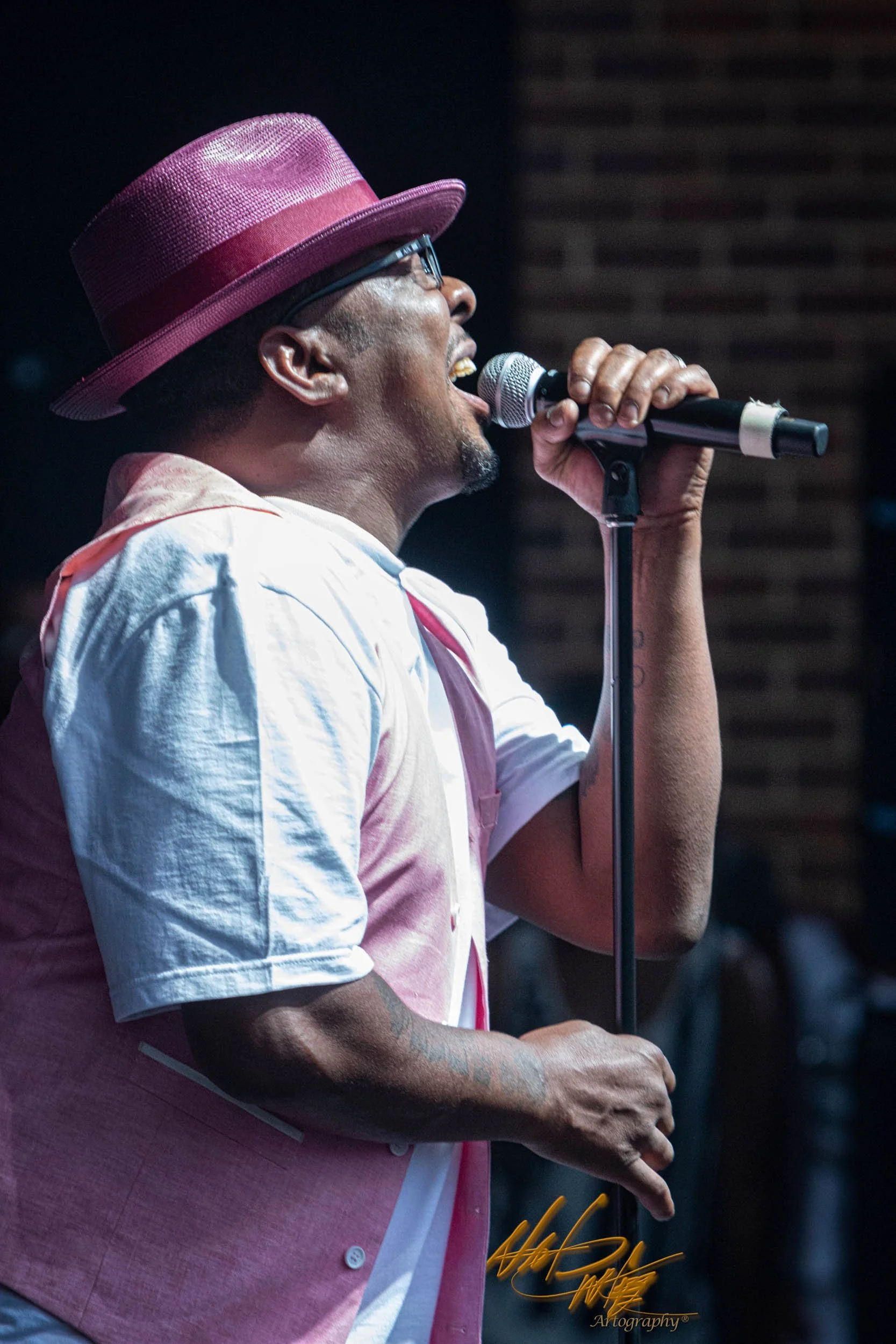 Concert photography featuring MINT BOBBY BROWN captured by Nat Carter for Nat Carter Artography. Copyright © Nat Carter, Nat Carter Artography 2022 All Rights Reserved.