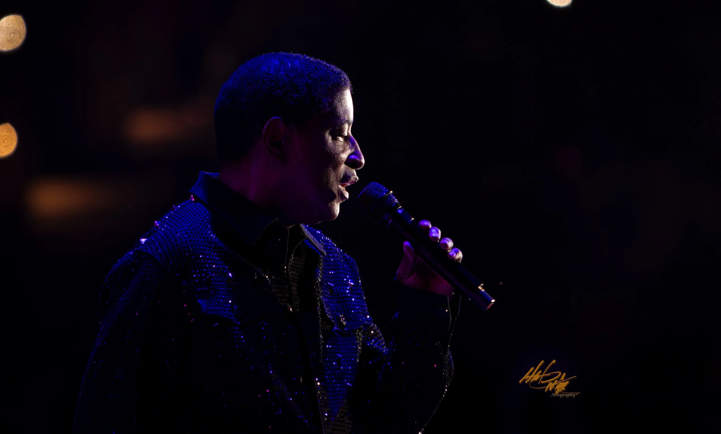 Concert photography featuring Babyface captured by Nat Carter.