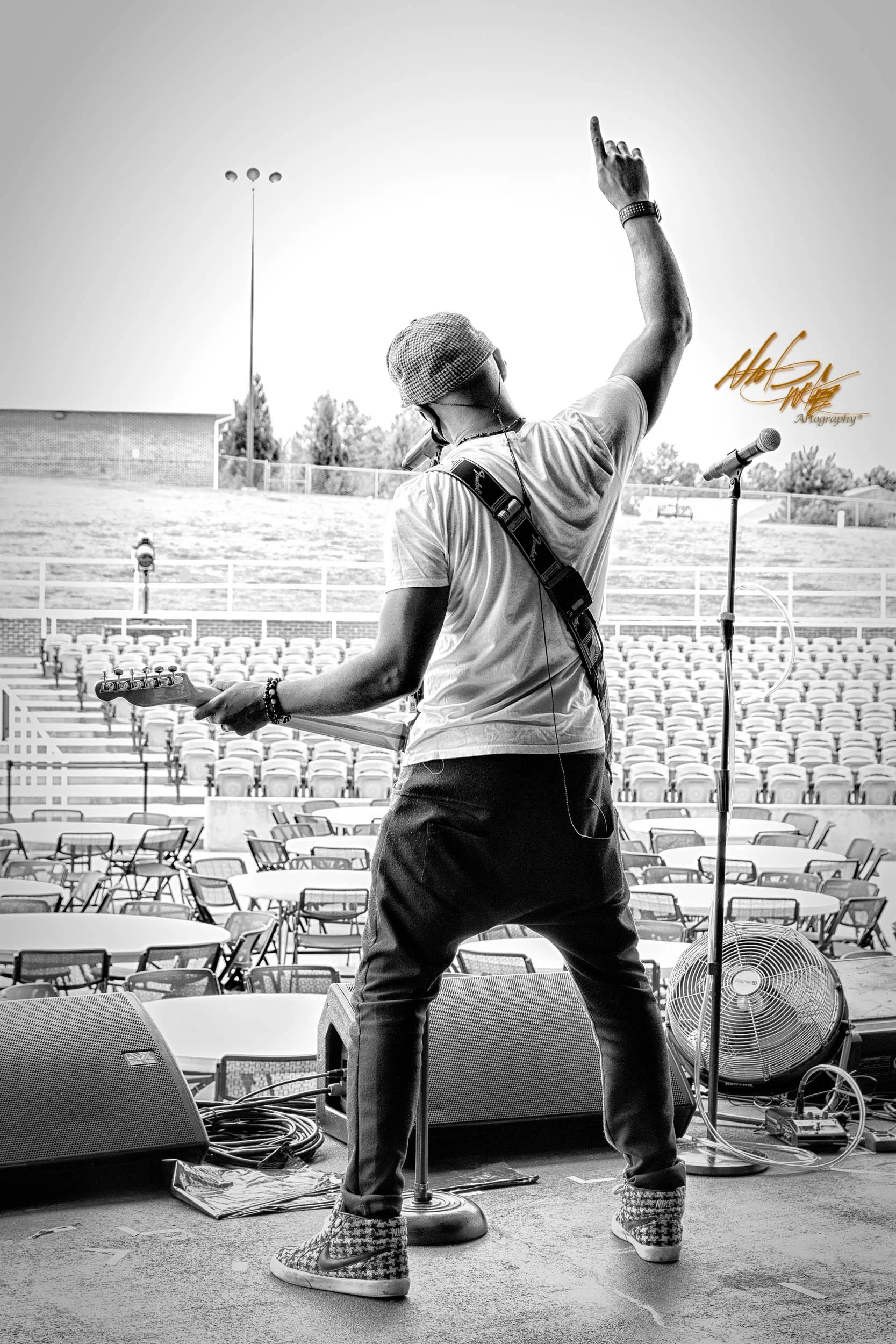 Concert photography featuring MINT CONDITION captured by Nat Carter for Nat Carter Artography. Copyright © Nat Carter, Nat Carter Artography 2022 All Rights Reserved.