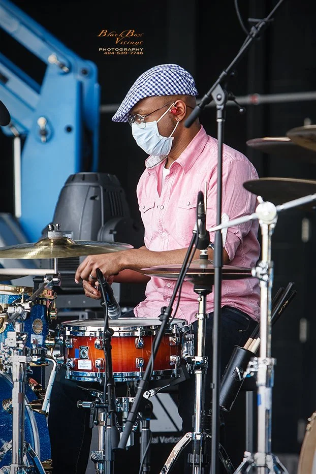 Concert photography featuring MINT CONDITION captured by Nat Carter for Nat Carter Artography. Copyright © Nat Carter, Nat Carter Artography 2022 All Rights Reserved.