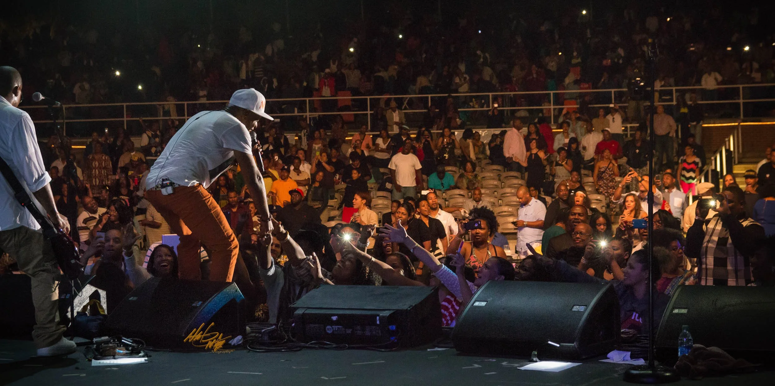 Concert photography featuring MINT CONDITION captured by Nat Carter for Nat Carter Artography. Copyright © Nat Carter, Nat Carter Artography 2022 All Rights Reserved.