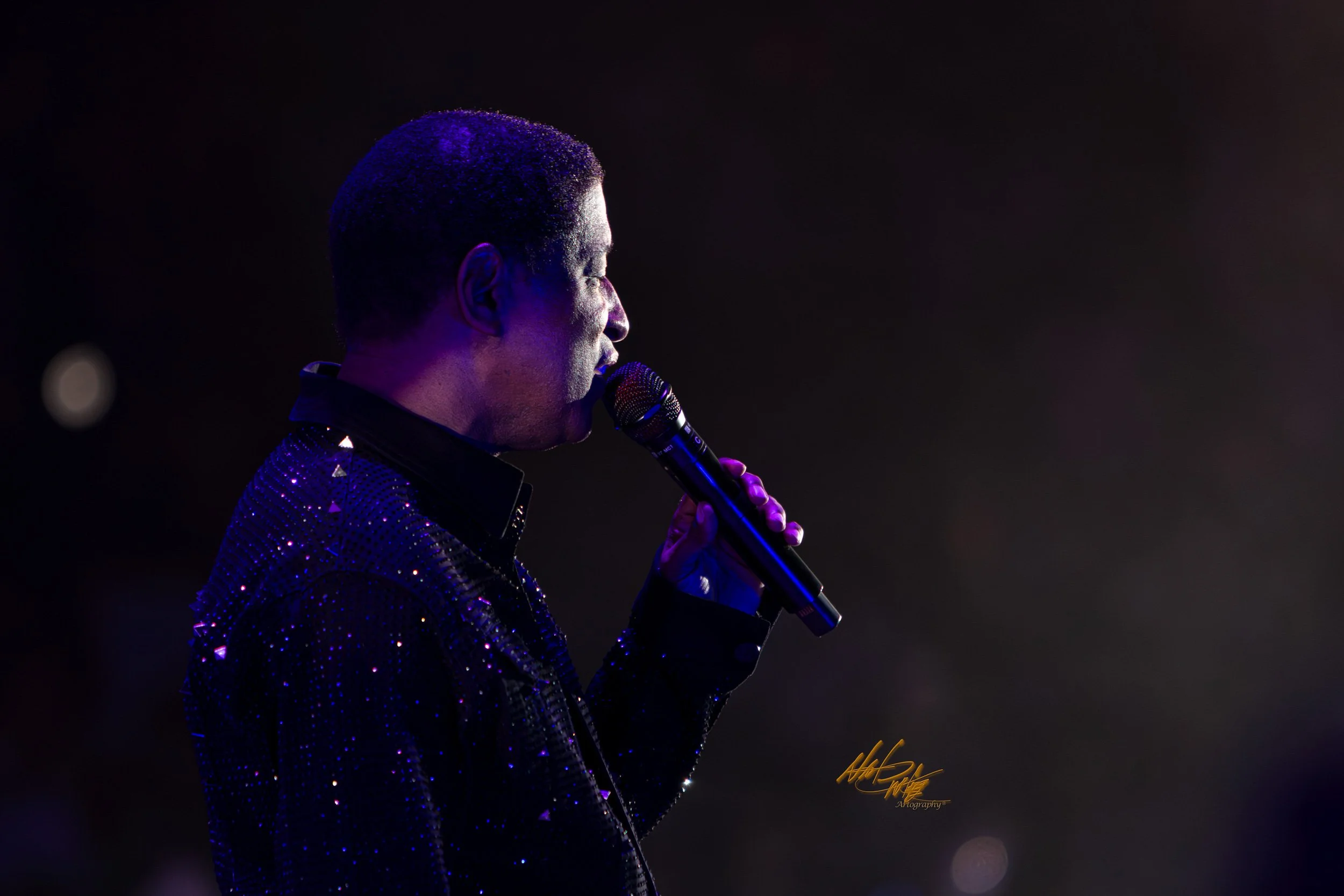 Concert photography featuring Babyface captured by Nat Carter.