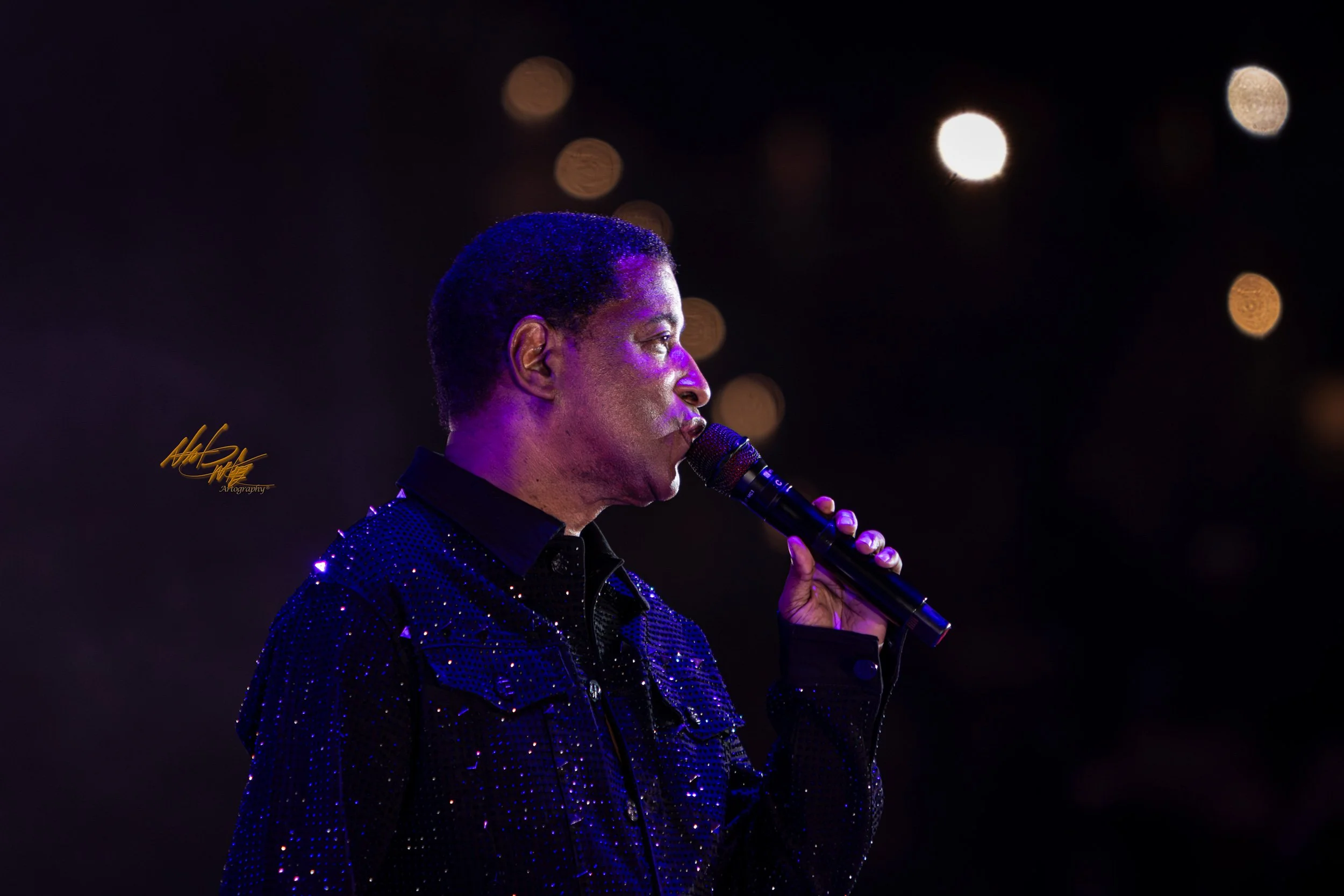 Concert photography featuring Babyface captured by Nat Carter.