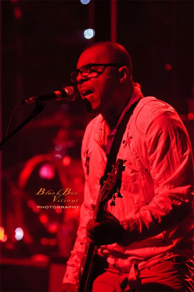 Concert photography featuring MINT CONDITION captured by Nat Carter for Nat Carter Artography. Copyright © Nat Carter, Nat Carter Artography 2022 All Rights Reserved.