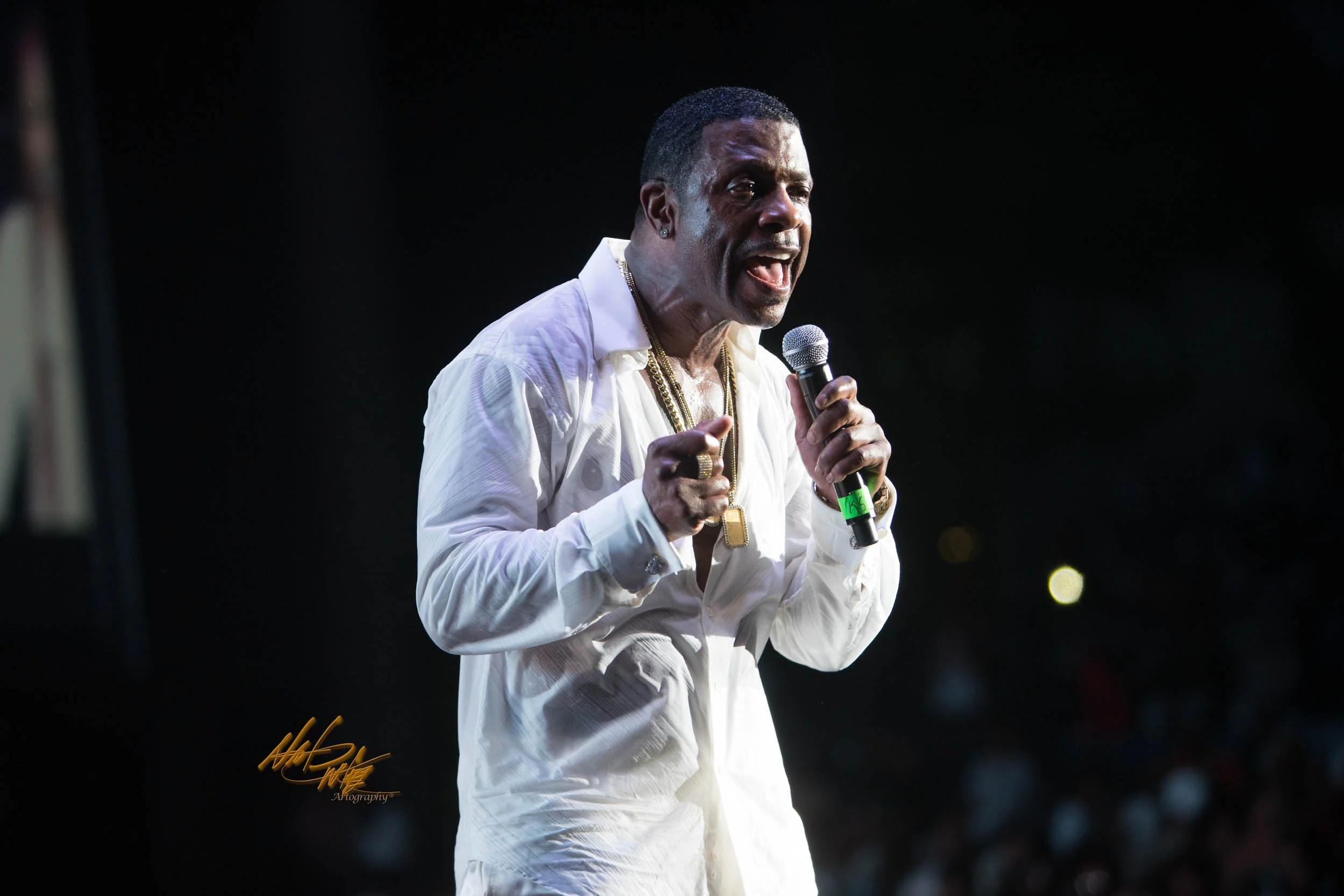 Concert photography featuring KEITH SWEAT captured by Nat Carter for Nat Carter Artography. Copyright © Nat Carter, Nat Carter Artography 2022 All Rights Reserved.