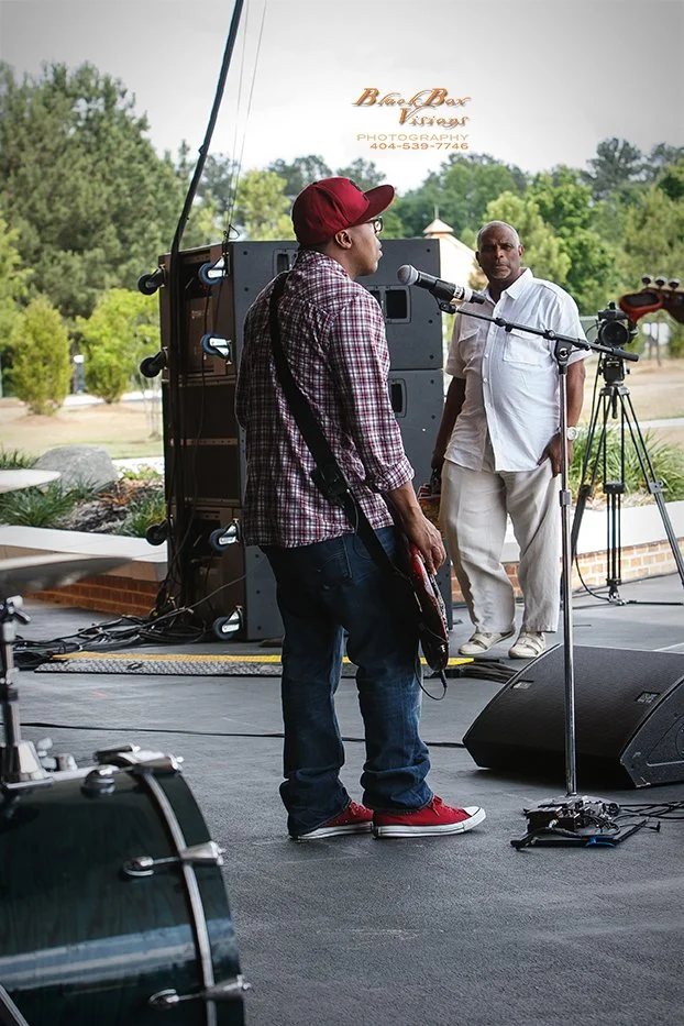 Concert photography featuring MINT CONDITION captured by Nat Carter for Nat Carter Artography. Copyright © Nat Carter, Nat Carter Artography 2022 All Rights Reserved.