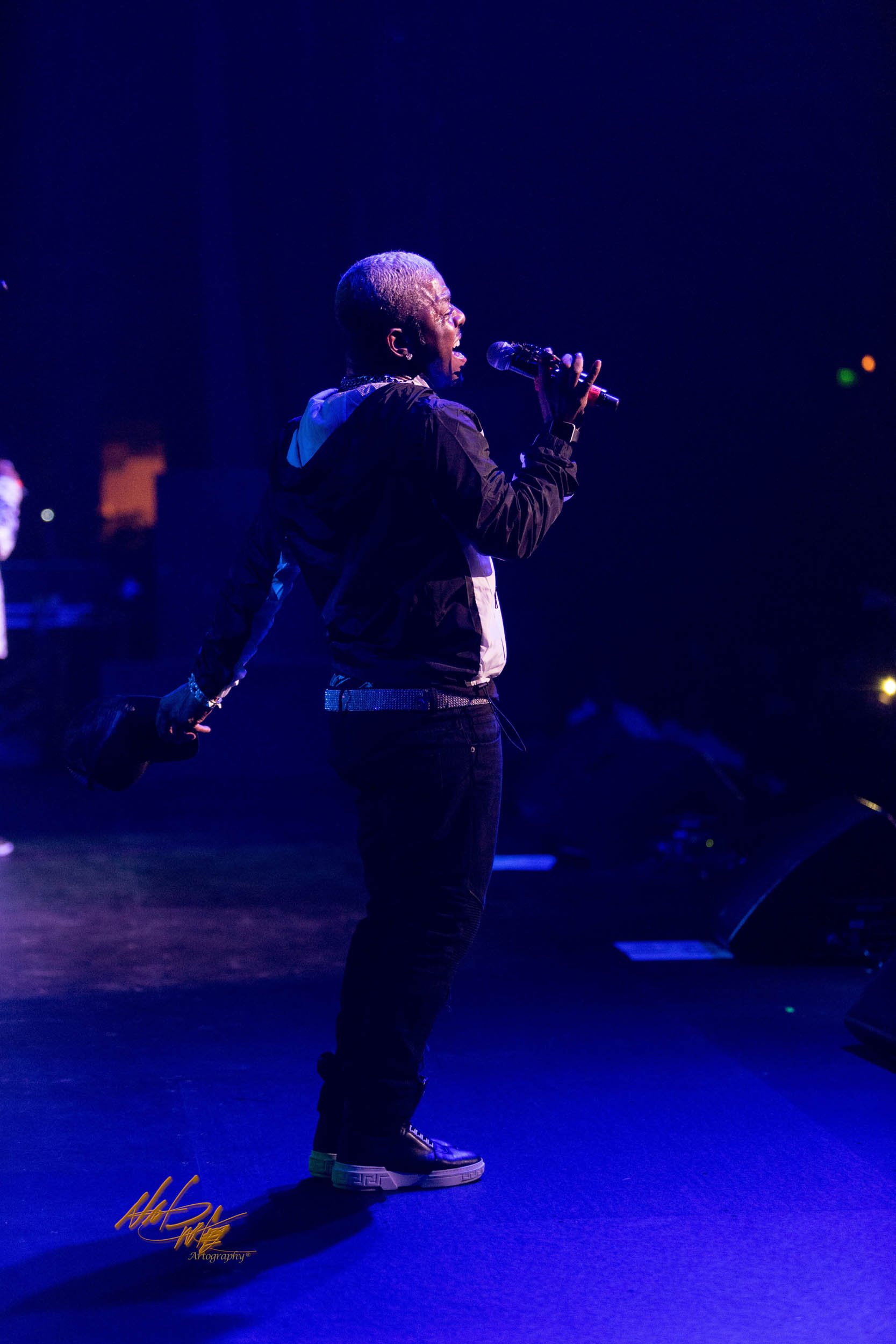Concert photography featuring DRU HILL captured by Nat Carter for Nat Carter Artography. Copyright © Nat Carter Nat Carter Artography 2022 All Rights Reserved.