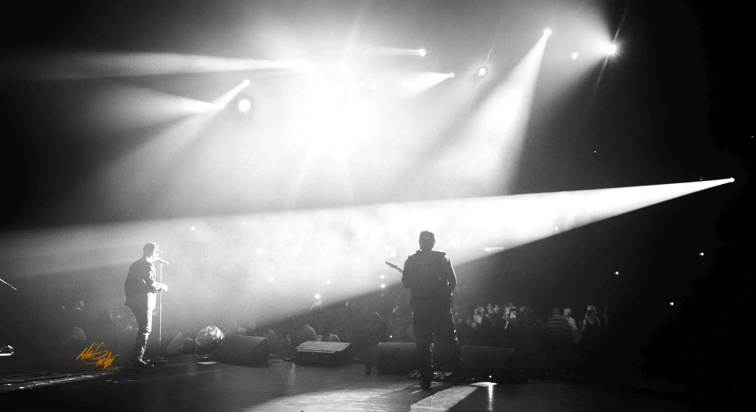 Concert photography featuring MINT CONDITION captured by Nat Carter for Nat Carter Artography. Copyright © Nat Carter, Nat Carter Artography 2022 All Rights Reserved.