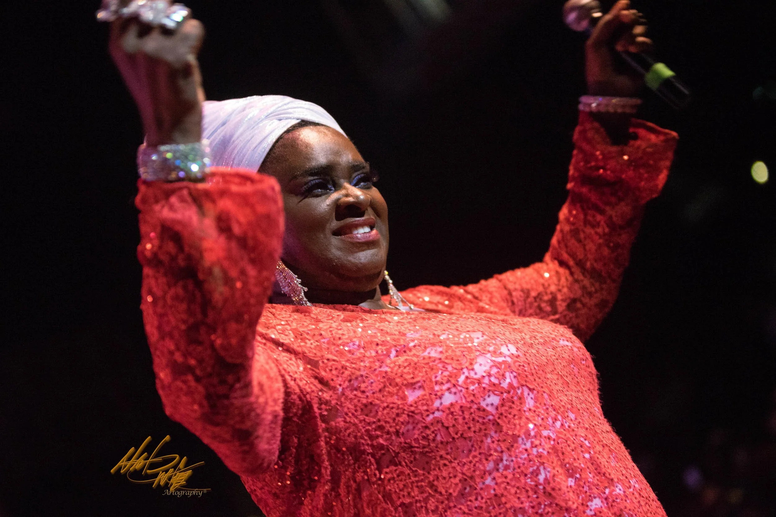 Jane Eugene & LOOSE ENDS captured by Nat Carter for Nat Carter Artography. Copyright © Nat Carter Nat Carter Artography 2022 All Rights Reserved.