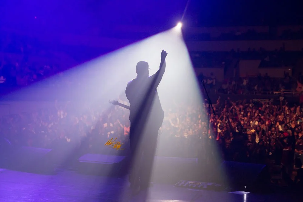 Concert photography featuring MINT CONDITION captured by Nat Carter for Nat Carter Artography. Copyright © Nat Carter, Nat Carter Artography 2022 All Rights Reserved.