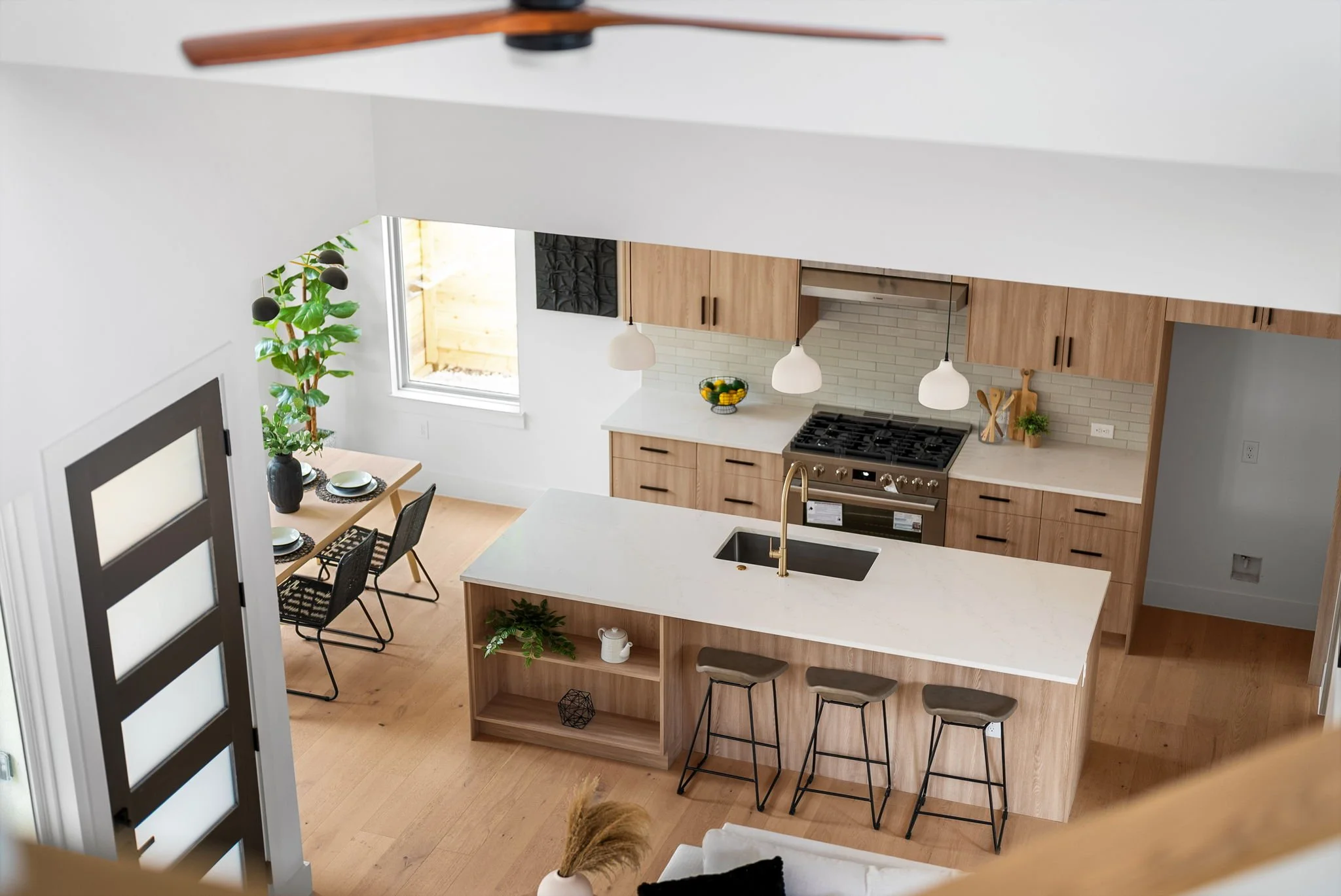 23-web-or-mls-DSC08715 2.jpg