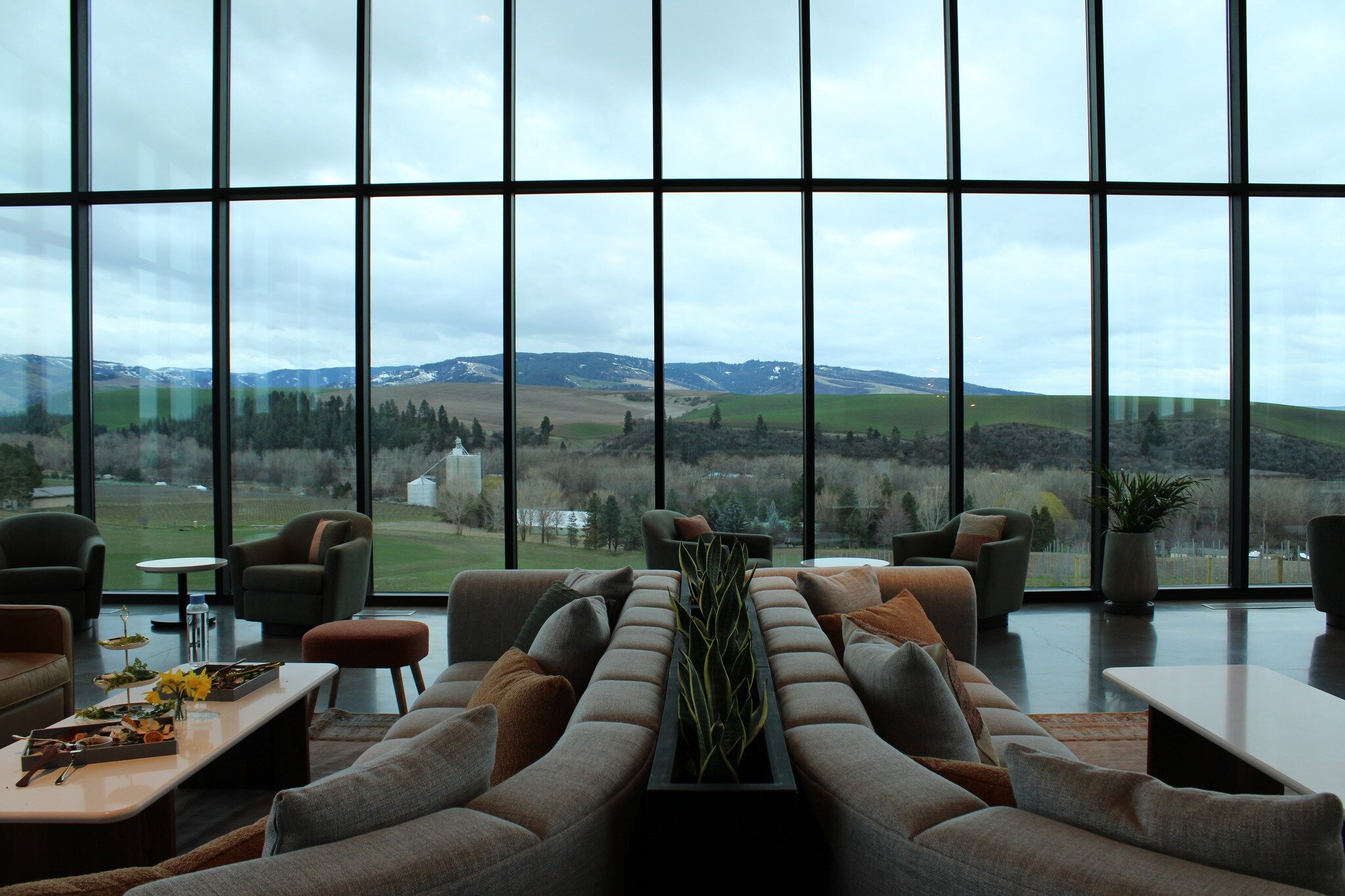 Our new online reservation system is LIVE! Want to book an unparalleled hospitality experience at our new Echolands Estate? Head on over to the link in our bio to schedule your time today.

#Echolands #EcholandsEstate #WallaWalla #WashingtonWine