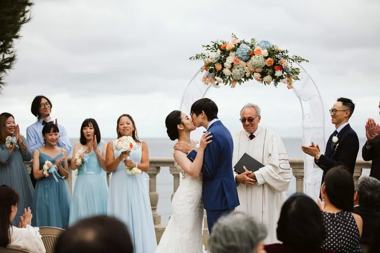 La+Petite+Photo+Neighborhood+Church+Palos+Verdes+Ceremony+Kiss.jpg