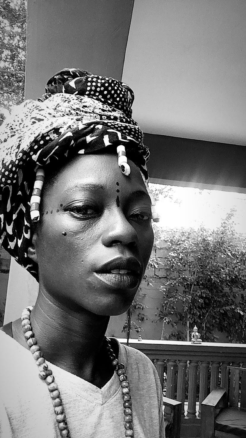 Dark black Womxen
