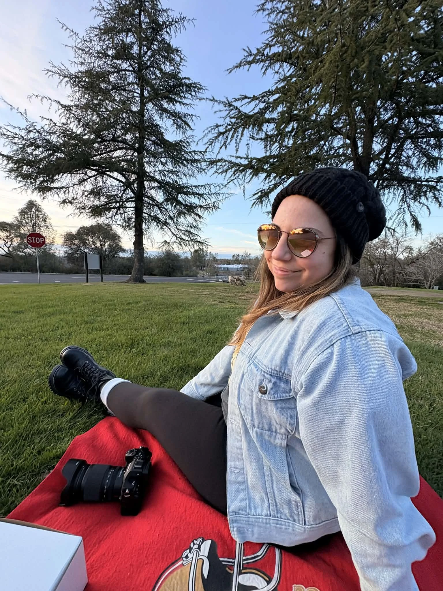Brit Spencer a LGBTQ+ photographer in Sacramento CA that provides photography experiences to LGBTQ community, allies, and non-traditional humans.