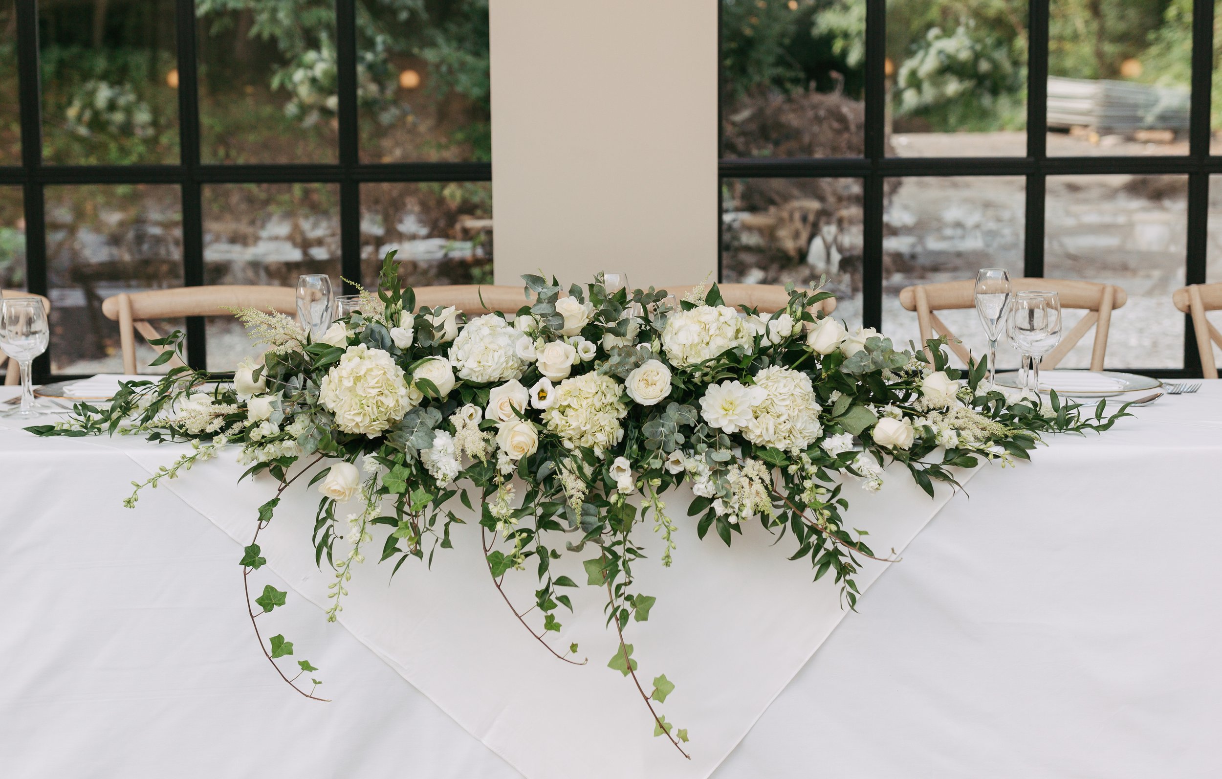 white and green wedding flowers