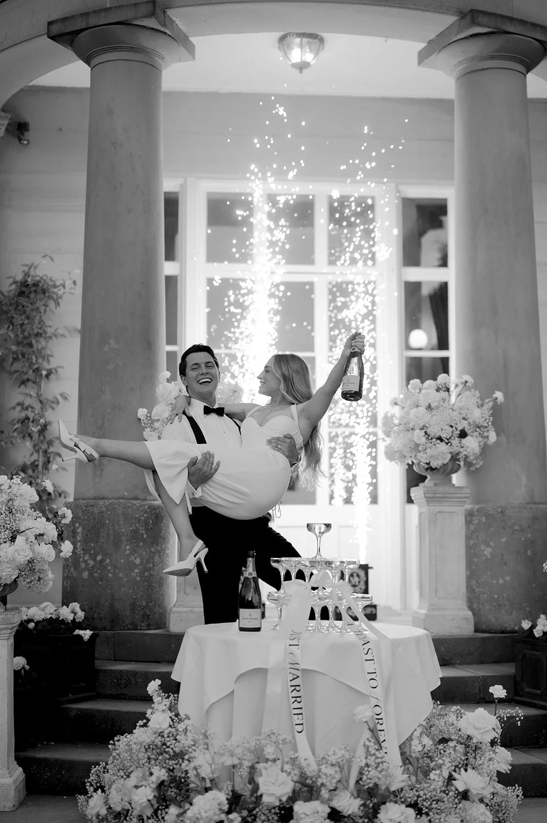 Saltmarshe Hall Wedding Flowers