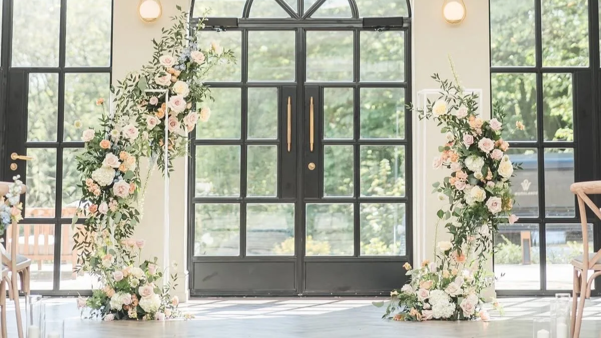 Pastel wedding flowers