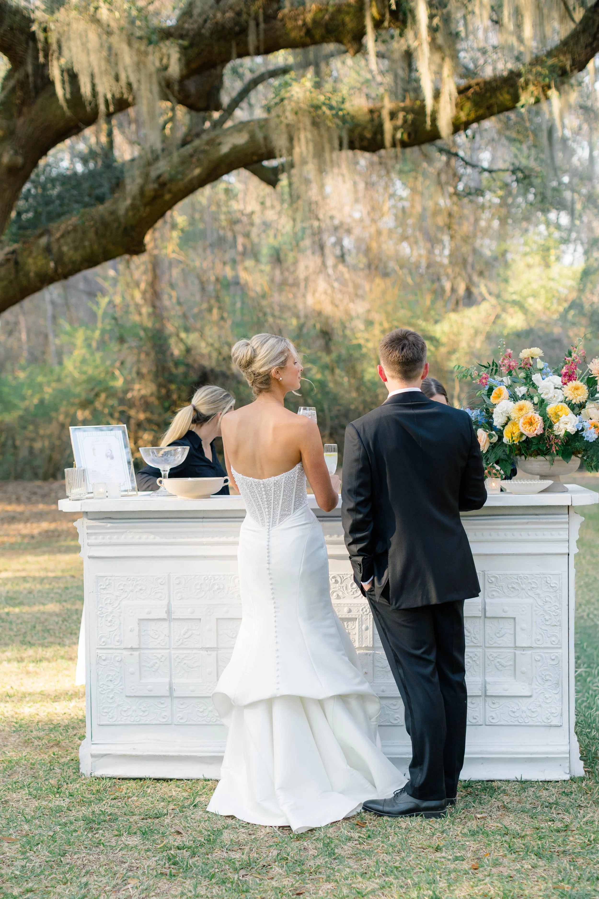 lis_&_cole_wedding_cocktail_hour-33.jpg