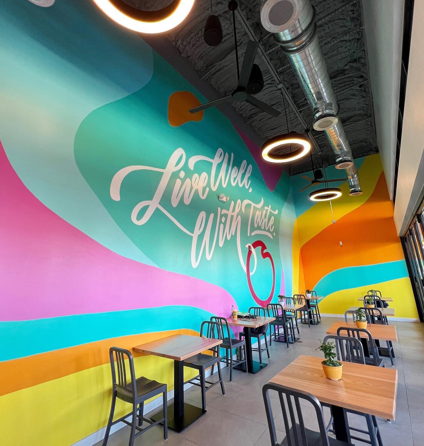 Swipe to see the grand reveal of our most recent murals at @plummarket in Aventura. #mural #miamimural #painting #colorfulwaves #abstract #lettering