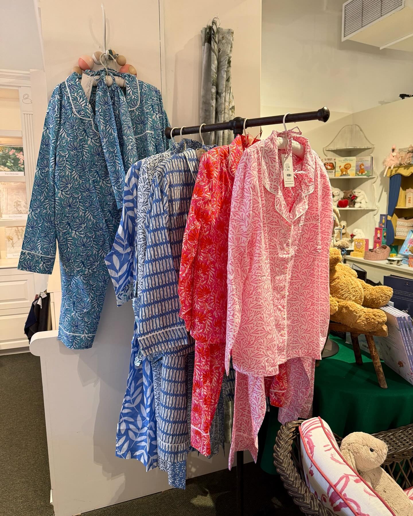 Great weather to stay in your jammies. @limetreedesign #pajamaset #pjsset #pastbasketmilwaukee #shopsmall #mke #limetreedesign #colorfulpajamas #pyjamasset