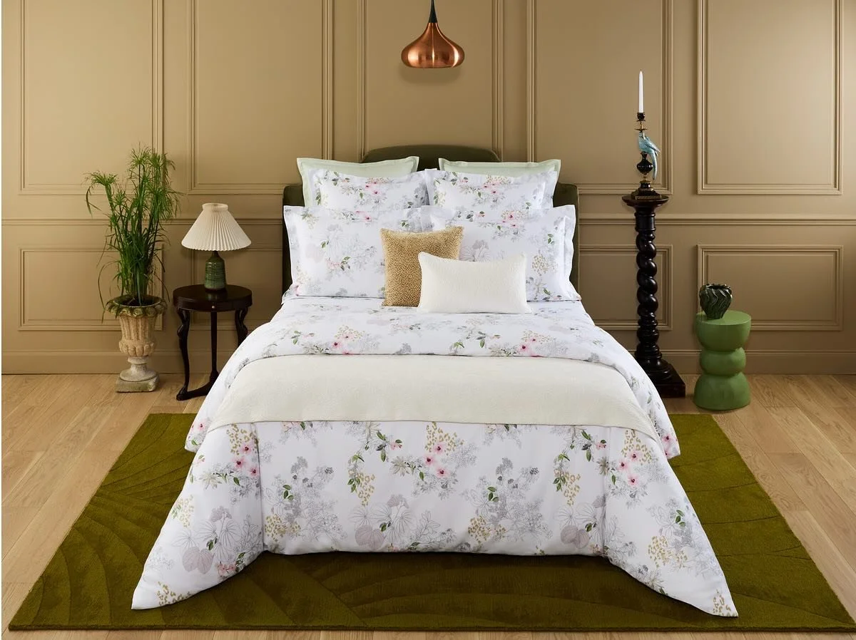 Bed of the month. 🛏️ 💤 Orchidee Collection. @yvesdelormeparis 

#pastbasketmilwaukee #yvesdelorme #bedroomrefresh #luxurybedding #frenchstyle #shopsmall #mke #414milwaukee