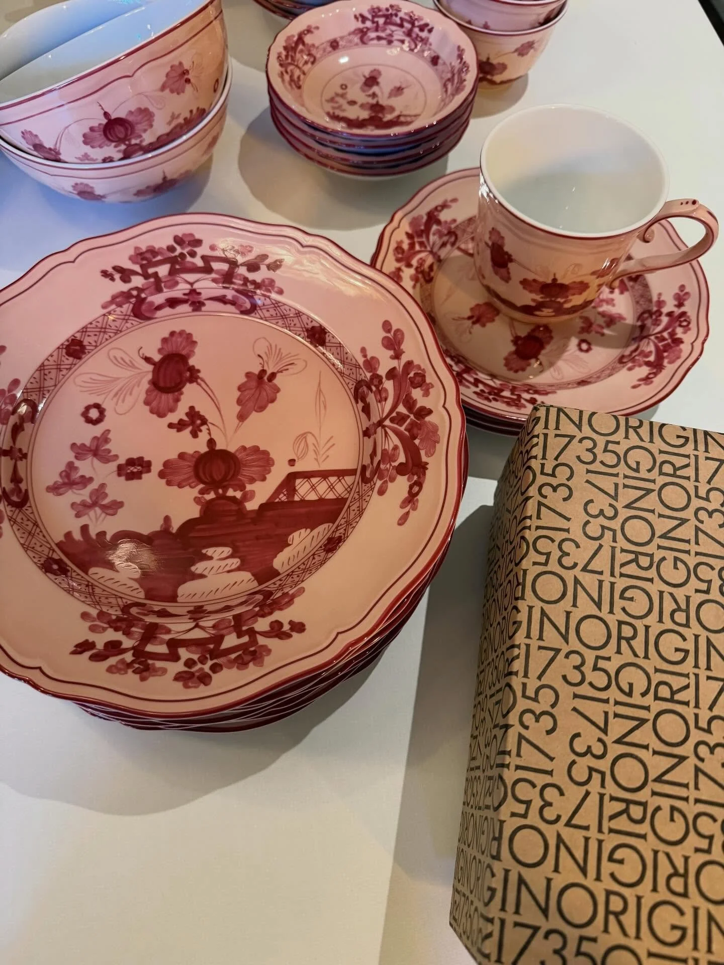 SPOTLIGHT: New Product ALERT! We are thrilled to now be able to offer @ginori1735 to all our customers. We have already been fielding a lot of requests and have hand selected many of the Ginori collections which will be trickling in over the next few