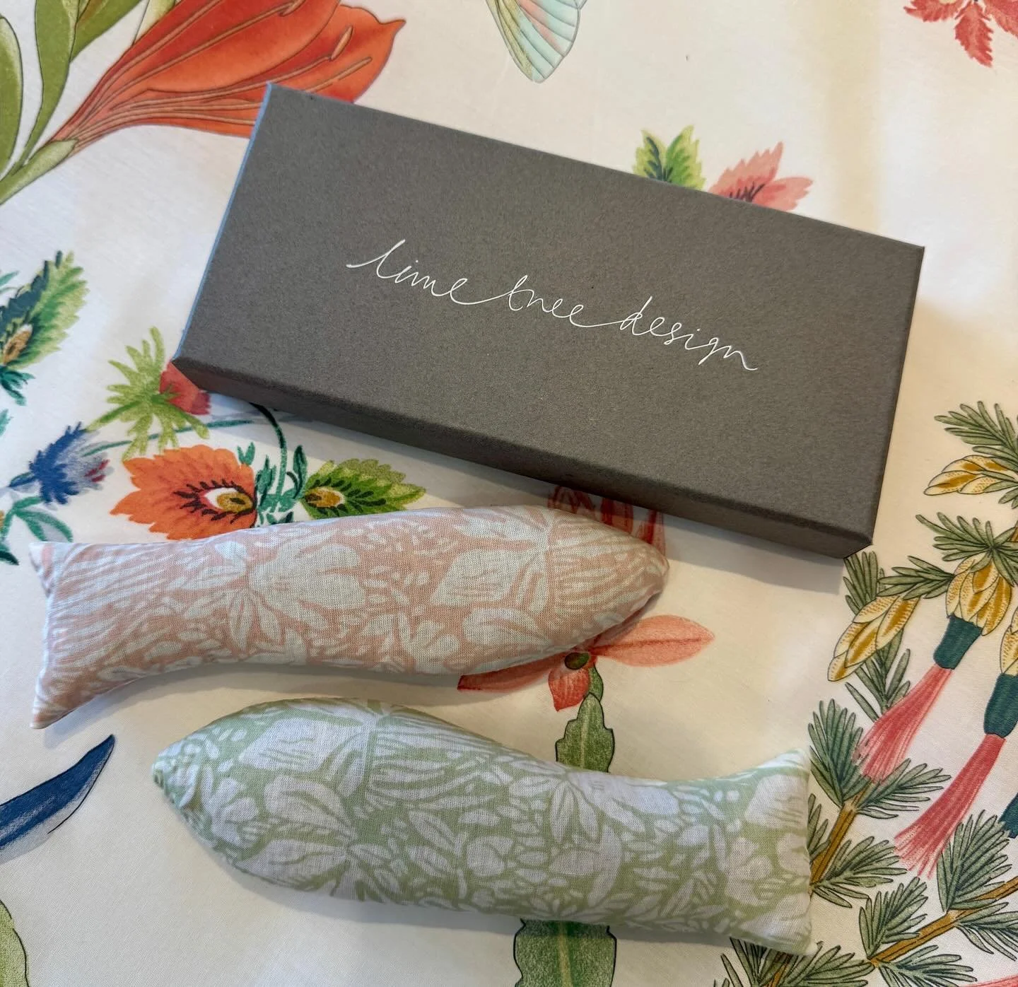 Gift with your $300 purchase. @yvesdelormeparis X @limetreedesign collab.  Details via link.  #pastbasketmilwaukee #yvesdelorme #bedroomrefresh #luxurybedding #frenchstyle #shopsmall #mke #414milwaukee #springsummer #giftwithpurchase #lavendarsachet 