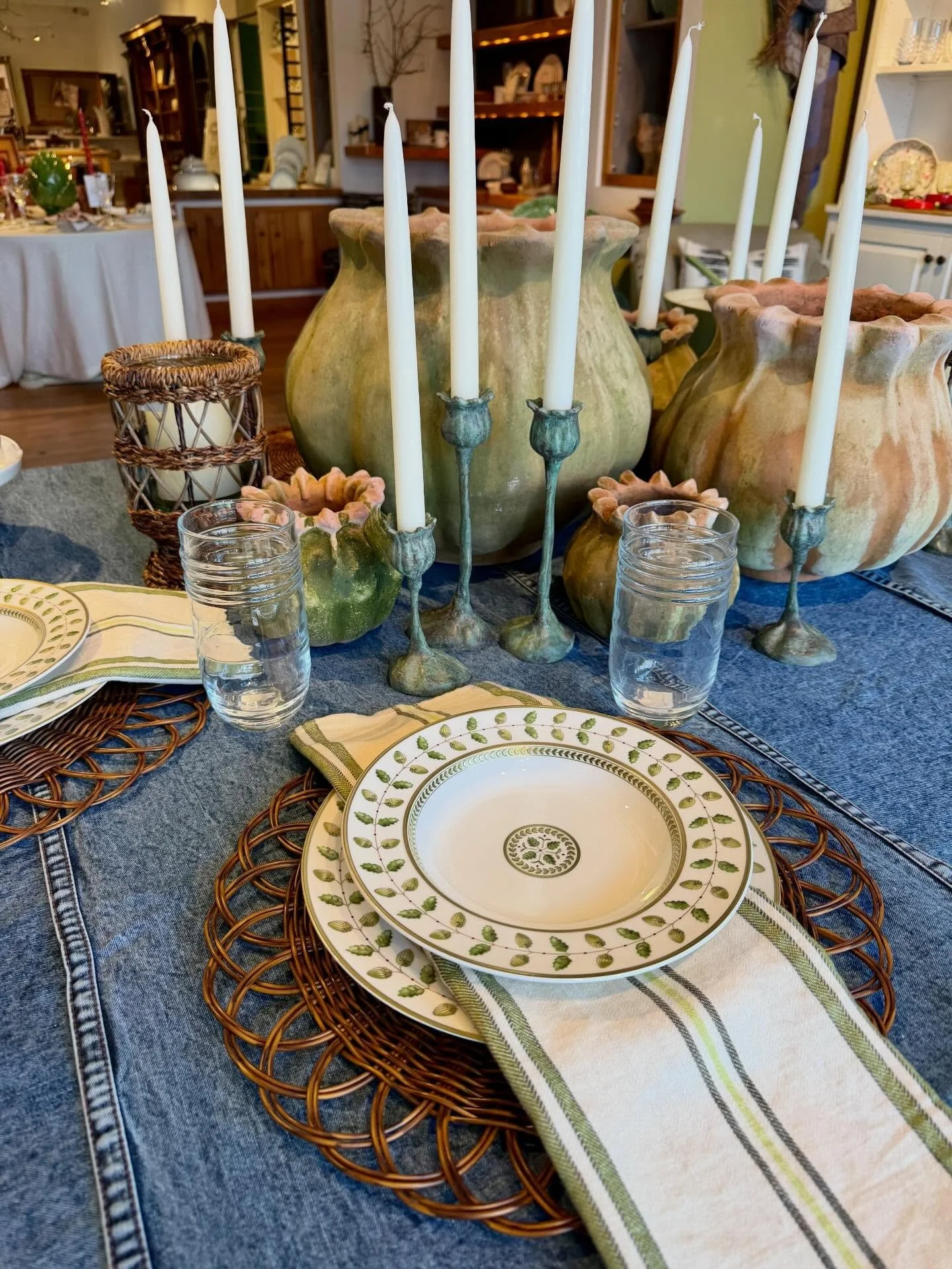 Dreaming of alfresco dining&hellip;One of Linda&rsquo;s favorite brands is back and better than ever! @campodefioriusa Come pick your favorite pot before they are all gone&hellip;First day in the store and 8 already were snatched up before we could e