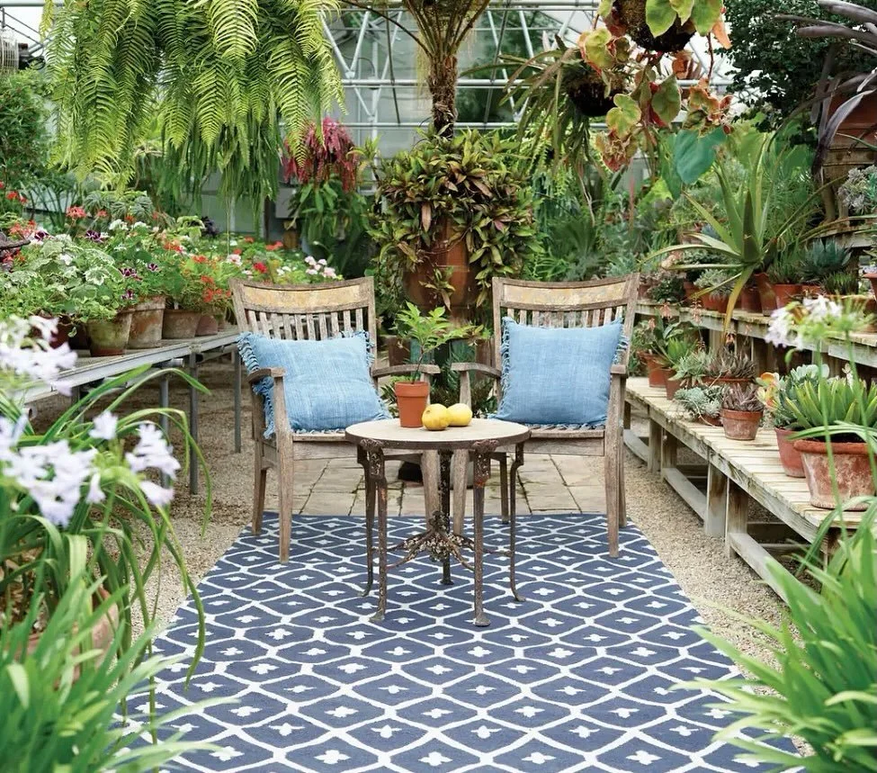 Outdoor Awakening Sale. 30% off thru 4/15. Feat Elizabeth Handwoven Indoor/Outdoor Rug in Navy. @annieselke #annieselke #pastbasket #outdoorrugs #outdoorrugsale #outdoorpillows #alfrescoliving #30percentoff #mke #outdoordesign #414milwaukee