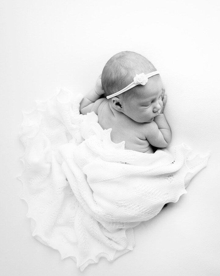 Beautiful Maddie May... this little lady will be about 8 months old now. 

&quot;hold on to the tiny moments and cherish the little cuddles. They grow up so fast...&quot;

#babycomingsoon #babycomingsoonedinburgh  #babyEdinburgh #babyedinburgh #newbo