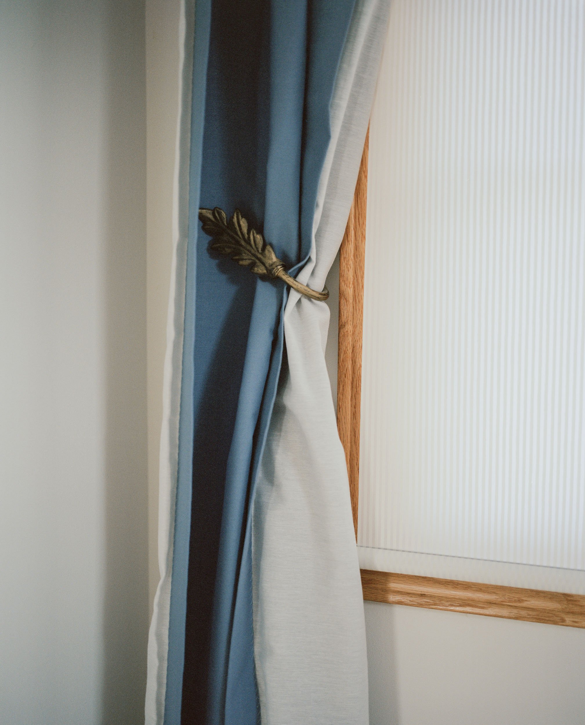 ©KatrinaSorrentino_HOLDING_Website_2023_Update-1.jpg