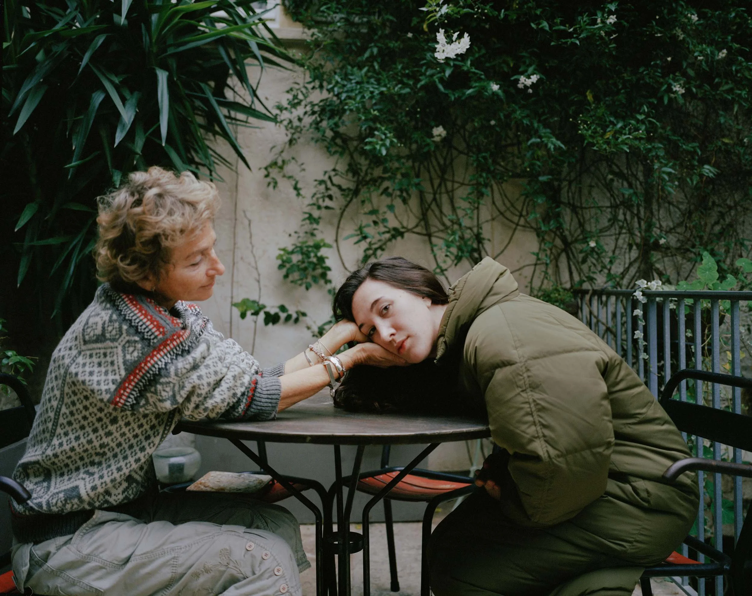 ©KatrinaSorrentino_HOLDING_Website_2023_Update-3.jpg